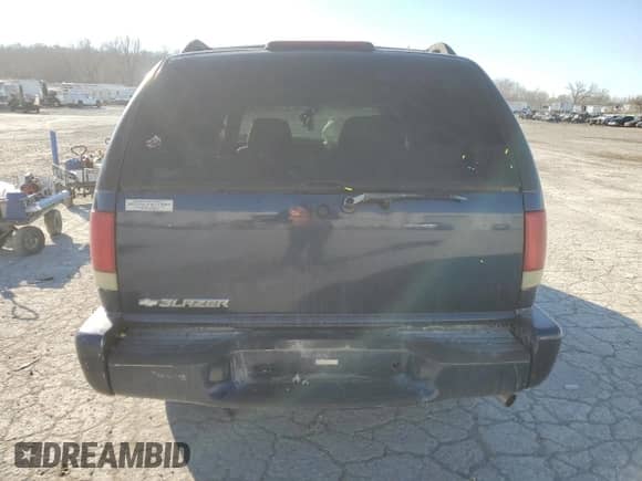 2004 Chevrolet Blazer LS z VIN 1GNDT13X44K113264, wystawiony jako Copart lot #84277574 z przebiegiem Nie podano mil oraz Szkoda całkowita • Salvage title. Historia ofert i sprzedaży dostępna na DreamBid. Obrazek 6.