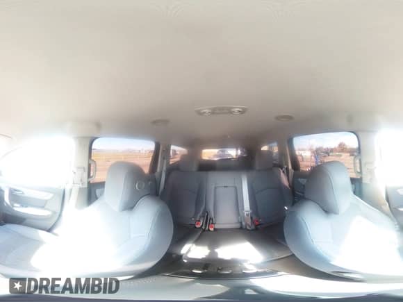 2016 Chevrolet Traverse LS z VIN 1GNKRFED3GJ304836, wystawiony jako Copart lot #86156595 z przebiegiem 95 570 mil mil oraz Czysty tytuł • Clean title. Historia ofert i sprzedaży dostępna na DreamBid. Obrazek 15.