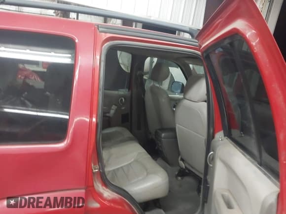 ✅ 2004 Jeep Liberty Limited • VIN: 1J4GL58KX4W327625 • Лот: 43752792. Опубликован ранее на IAAI с пробегом 400 840 миль. Бесплатный доступ к архиву аукционных продаж из США и подробный отчёт об истории автомобиля на DreamBid. Изображение 8.