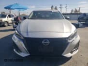 ✅ 2024 Nissan Altima S • VIN: 1N4BL4BV3RN374317 • Lot: 90658565. Wystawiony na Copart z przebiegiem 72 876 mil. Bezpłatny archiwum sprzedaży aukcyjnych z USA i szczegółowy raport historii pojazdu na DreamBid. Zdjęcie 5.