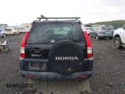 ✅ 2005 Honda CR-V EX • VIN: JHLRD78895C064464 • Lot: 43312079. Wystawiony na IAAI z przebiegiem 186 626 mil. Bezpłatny archiwum sprzedaży aukcyjnych z USA i szczegółowy raport historii pojazdu na DreamBid. Zdjęcie 17.
