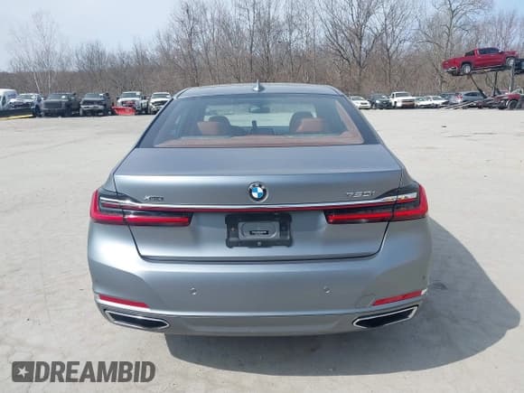 ✅ 2022 BMW 7 Series 750i xDrive • VIN: WBA7U2C08NCH57275 • Лот: 41801141. Опубликован ранее на IAAI с пробегом 49 307 миль. Бесплатный доступ к архиву аукционных продаж из США и подробный отчёт об истории автомобиля на DreamBid. Изображение 16.