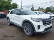 ✅ 2025 Ford Explorer Active • VIN: 1FMUK8DH3SGC70470 • Lot: 43277440. Wystawiony na IAAI z przebiegiem 128 mil. Bezpłatny archiwum sprzedaży aukcyjnych z USA i szczegółowy raport historii pojazdu na DreamBid. Zdjęcie 1.