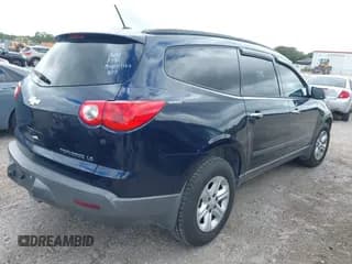 ✅ 2012 Chevrolet Traverse LS • VIN: 1GNKRFED2CJ279065 • Lot: 43579623. Wystawiony na IAAI z przebiegiem 140 701 mil. Bezpłatny archiwum sprzedaży aukcyjnych z USA i szczegółowy raport historii pojazdu na DreamBid. Zdjęcie 4.