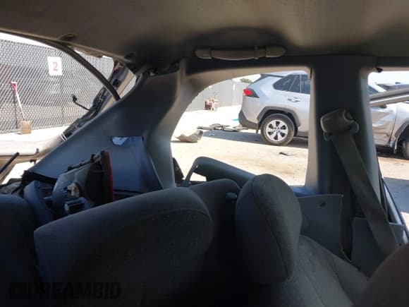 ✅ 2002 Hyundai Accent GS • VIN: KMHCG35C32U179011 • Lot: 43468979. Wystawiony na IAAI z przebiegiem 244 903 mil. Bezpłatny archiwum sprzedaży aukcyjnych z USA i szczegółowy raport historii pojazdu na DreamBid. Zdjęcie 8.