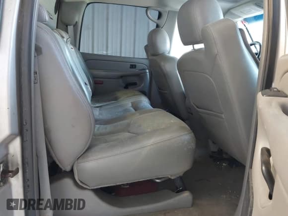 ✅ 2007 Chevrolet Silverado 2500HD LT1 • VIN: 1GCHK23D47F147632 • Lot: 43542171. Wystawiony na IAAI z przebiegiem 405 747 mil. Bezpłatny archiwum sprzedaży aukcyjnych z USA i szczegółowy raport historii pojazdu na DreamBid. Zdjęcie 8.