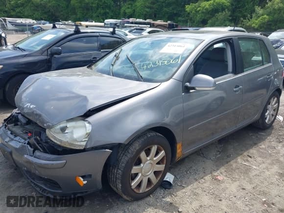 ✅ 2007 Volkswagen Rabbit • VIN: WVWCR71K67W174593 • Lot: 42315061. Wystawiony na IAAI z przebiegiem 170 069 mil. Bezpłatny archiwum sprzedaży aukcyjnych z USA i szczegółowy raport historii pojazdu na DreamBid. Zdjęcie 2.