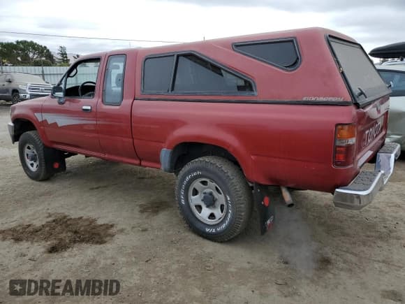 ✅ 1992 Toyota Pickup • VIN: JT4RN13P5N6037542 • Лот: 70908914. Опубликован ранее на Copart с пробегом 85 323 миль. Бесплатный доступ к архиву аукционных продаж из США и подробный отчёт об истории автомобиля на DreamBid. Изображение 2.