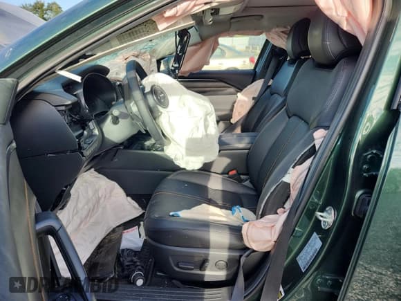 ✅ 2025 Mazda CX-50 Premium Plus • VIN: 7MMVABEY2SN363659 • Лот: 85578565. Опубликован ранее на Copart с пробегом Не указан. Бесплатный доступ к архиву аукционных продаж из США и подробный отчёт об истории автомобиля на DreamBid. Изображение 7.