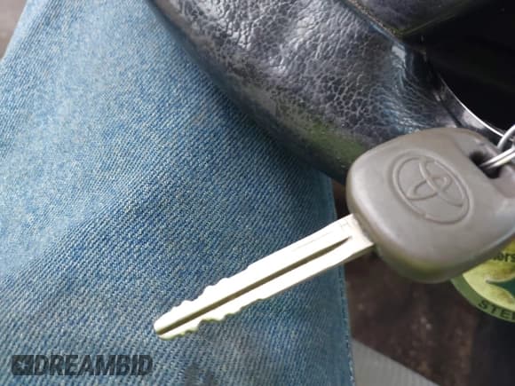 ✅ 2017 Toyota Camry SE • VIN: 4T1BF1FK2HU725685 • Лот: 43291439. Опубликован ранее на IAAI с пробегом 142 852 миль. Бесплатный доступ к архиву аукционных продаж из США и подробный отчёт об истории автомобиля на DreamBid. Изображение 11.