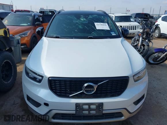 ✅ 2020 Volvo XC40 R-Design • VIN: YV4162UM4L2342374 • Lot: 42730410. Listed on IAAI with 66,809 mi. Free auction sales archive from the USA and detailed vehicle history report at DreamBid. Image 13.