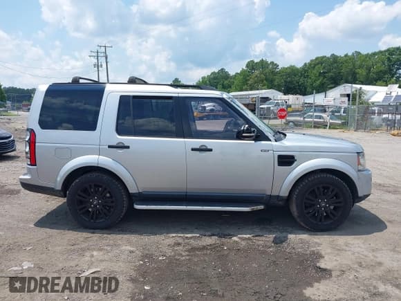 ✅ 2015 Land Rover LR4 Lux • VIN: SALAK2V67FA769372 • Лот: 42633582. Опубликован ранее на IAAI с пробегом 129 440 миль. Бесплатный доступ к архиву аукционных продаж из США и подробный отчёт об истории автомобиля на DreamBid. Изображение 13.