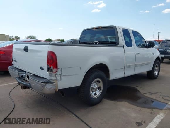 ✅ 2003 Ford F-150 XL • VIN: 1FTRX17L43NB82477 • Лот: 42427957. Опубликован ранее на IAAI с пробегом Не указан. Бесплатный доступ к архиву аукционных продаж из США и подробный отчёт об истории автомобиля на DreamBid. Изображение 4.