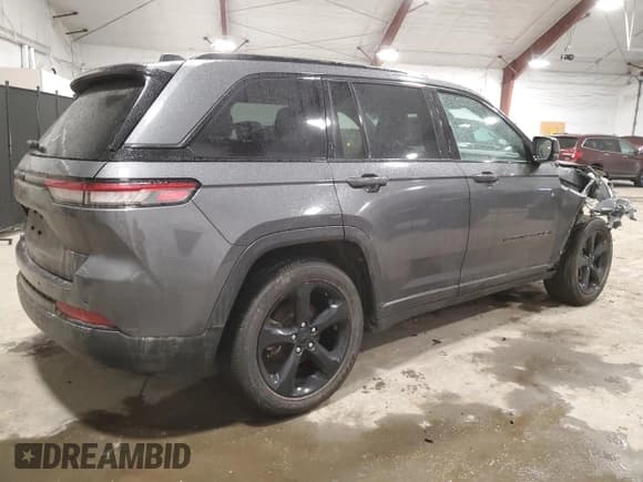 ✅ 2022 Jeep Grand Cherokee Altitude • VIN: 1C4RJHAG0N8623190 • Lot: 47683965. Listed on Copart with 38,964 mi. Free auction sales archive from the USA and detailed vehicle history report at DreamBid. Image 3.