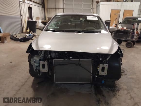 ✅ 2020 Hyundai Ioniq Blue • VIN: KMHC65LC4LU213542 • Lot: 41361881. Wystawiony na IAAI z przebiegiem 120 250 mil. Bezpłatny archiwum sprzedaży aukcyjnych z USA i szczegółowy raport historii pojazdu na DreamBid. Zdjęcie 12.