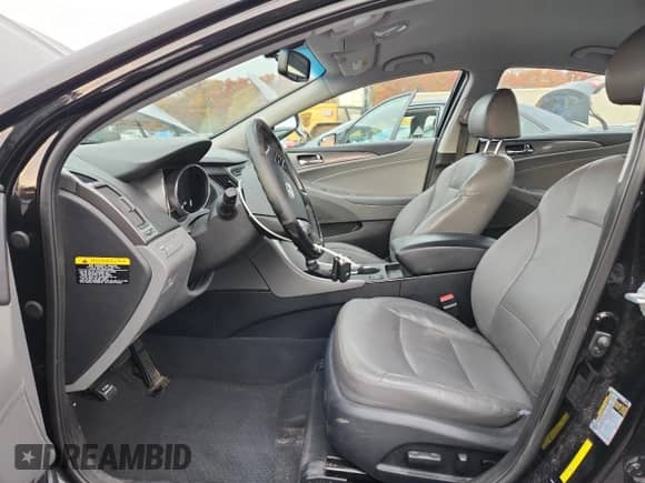 2013 Hyundai Sonata with VIN KMHEC4A45DA072393, listed as a Copart auction lot 82593085 with 146,590 mi miles and Clean title. Bid and sale history available at DreamBid. Image 7.