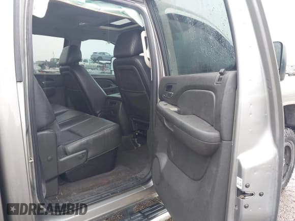 ✅ 2013 Chevrolet Silverado 2500HD LTZ • VIN: 1GC1KYE87DF165039 • Lot: 42915354. Listed on IAAI with 160,197 mi. Free auction sales archive from the USA and detailed vehicle history report at DreamBid. Image 8.