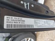 ✅ 2022 Jeep Wagoneer Series III • VIN: 1C4SJUDT6NS109365 • Lot: 43288235. Wystawiony na IAAI z przebiegiem 101 060 mil. Bezpłatny archiwum sprzedaży aukcyjnych z USA i szczegółowy raport historii pojazdu na DreamBid. Zdjęcie 9.