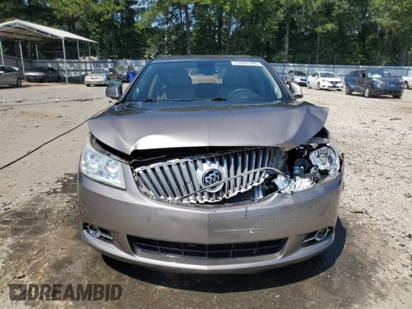 ✅ 2012 Buick LaCrosse Leather • VIN: 1G4GC5ER7CF239598 • Lot: 71901795. Wystawiony na Copart z przebiegiem 120 235 mil. Bezpłatny archiwum sprzedaży aukcyjnych z USA i szczegółowy raport historii pojazdu na DreamBid. Zdjęcie 5.