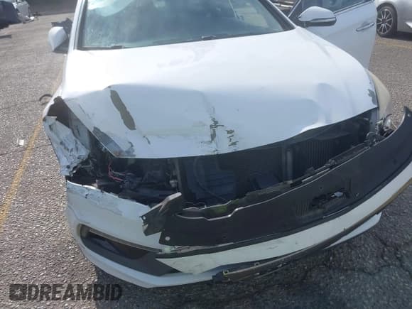 ✅ 2015 Hyundai Sonata Limited • VIN: 5NPE34AB6FH126654 • Лот: 43035296. Опубликован ранее на IAAI с пробегом 141 147 миль. Бесплатный доступ к архиву аукционных продаж из США и подробный отчёт об истории автомобиля на DreamBid. Изображение 6.