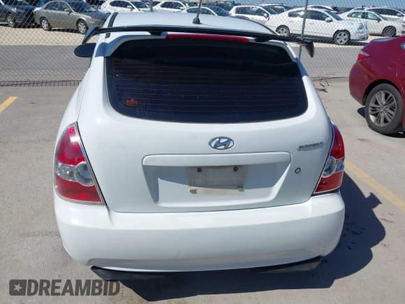 ✅ 2007 Hyundai Accent GS • VIN: KMHCM36C47U050161 • Лот: 41762927. Опубликован ранее на IAAI с пробегом 111 684 миль. Бесплатный доступ к архиву аукционных продаж из США и подробный отчёт об истории автомобиля на DreamBid. Изображение 16.