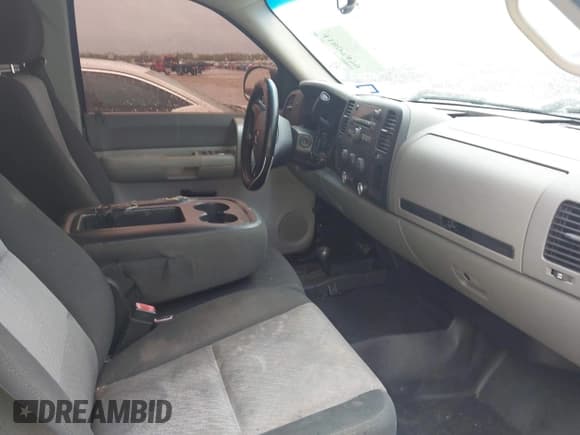 ✅ 2009 Chevrolet Silverado 1500 Work Truck • VIN: 1GCEK19079Z262678 • Lot: 41807479. Listed on IAAI with 239,904 mi. Free auction sales archive from the USA and detailed vehicle history report at DreamBid. Image 5.