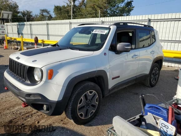 ✅ 2016 Jeep Renegade Trailhawk • VIN: ZACCJBCT0GPD66198 • Lot: 86102665. Listed on Copart with 163,799 mi. Free auction sales archive from the USA and detailed vehicle history report at DreamBid. Image 1.