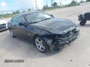 ✅ 2013 BMW 3 Series 335i • VIN: WBADX7C57DJ589185 • Lot: 43385154. Wystawiony na IAAI z przebiegiem 138 067 mil. Bezpłatny archiwum sprzedaży aukcyjnych z USA i szczegółowy raport historii pojazdu na DreamBid. Zdjęcie 1.