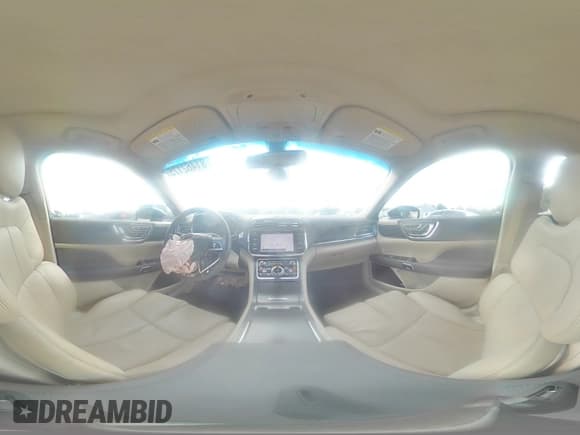 ✅ 2019 Lincoln Continental Select • VIN: 1LN6L9SK2K5614246 • Lot: 81462175. Wystawiony na Copart z przebiegiem 28 355 mil. Bezpłatny archiwum sprzedaży aukcyjnych z USA i szczegółowy raport historii pojazdu na DreamBid. Zdjęcie 14.