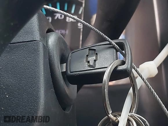 ✅ 2014 Chevrolet Silverado 1500 LT • VIN: 1GCRCREC6EZ134763 • Lot: 43318462. Wystawiony na IAAI z przebiegiem 208 862 mil. Bezpłatny archiwum sprzedaży aukcyjnych z USA i szczegółowy raport historii pojazdu na DreamBid. Zdjęcie 11.