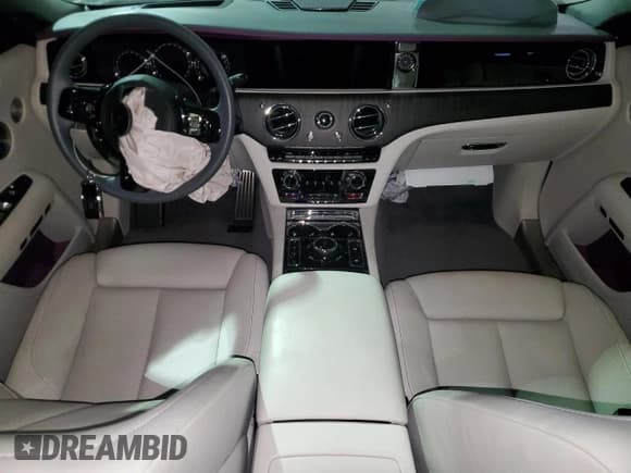 ✅ 2021 Rolls-Royce Ghost • VIN: SCATV0C04MU208558 • Лот: 41417175. Опубликован ранее на Copart с пробегом Не указан. Бесплатный доступ к архиву аукционных продаж из США и подробный отчёт об истории автомобиля на DreamBid. Изображение 8.