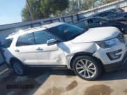 ✅ 2017 Ford Explorer Limited • VIN: 1FM5K7F84HGD86619 • Lot: 43545889. Wystawiony na IAAI z przebiegiem 139 772 mil. Bezpłatny archiwum sprzedaży aukcyjnych z USA i szczegółowy raport historii pojazdu na DreamBid. Zdjęcie 13.