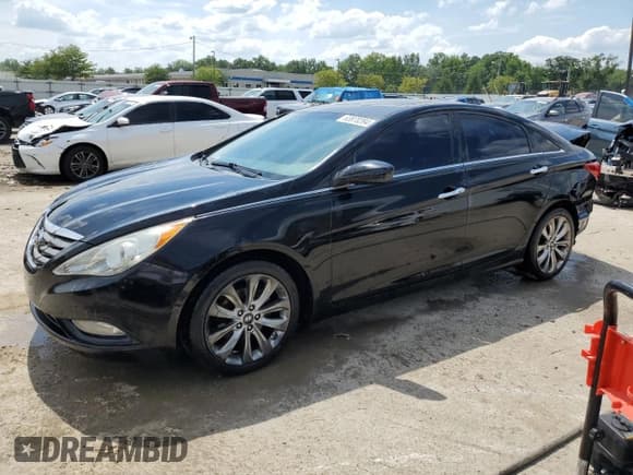 ✅ 2012 Hyundai Sonata Limited • VIN: 5NPEC4AB1CH327633 • Lot: 63870394. Listed on Copart with 205,792 mi. Free auction sales archive from the USA and detailed vehicle history report at DreamBid. Image 1.