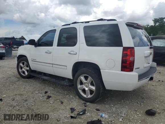 ✅ 2009 Chevrolet Tahoe LTZ • VIN: 1GNFC33079R134759 • Lot: 81601295. Wystawiony na Copart z przebiegiem Nie podano. Bezpłatny archiwum sprzedaży aukcyjnych z USA i szczegółowy raport historii pojazdu na DreamBid. Zdjęcie 2.