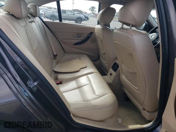 ✅ 2014 BMW 3 Series 328i xDrive • VIN: WBA3B5G53ENS06748 • Лот: 92850955. Опубликован ранее на Copart с пробегом 108 335 миль. Бесплатный доступ к архиву аукционных продаж из США и подробный отчёт об истории автомобиля на DreamBid. Изображение 10.