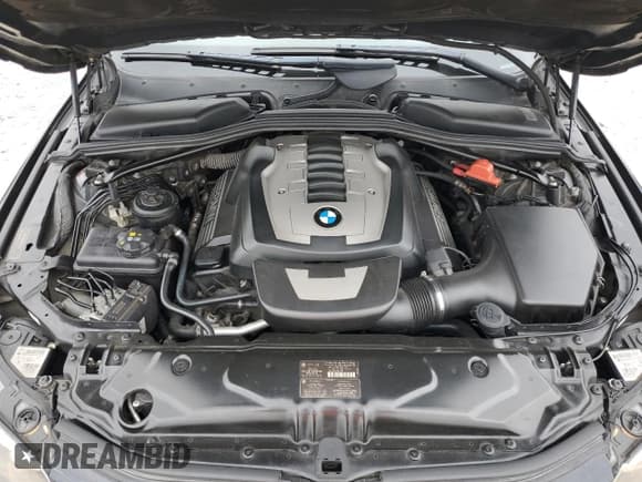 ✅ 2010 BMW 5 Series 550i • VIN: WBANW5C50ACT57345 • Лот: 52147555. Опубликован ранее на Copart с пробегом 118 863 миль. Бесплатный доступ к архиву аукционных продаж из США и подробный отчёт об истории автомобиля на DreamBid. Изображение 11.