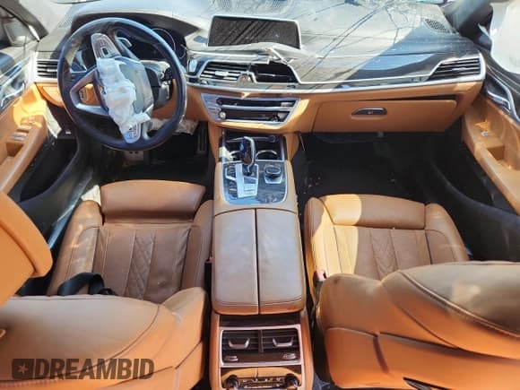 ✅ 2019 BMW 7 Series 750i • VIN: WBA7F0C50KGM24306 • Лот: 80523465. Опубликован ранее на Copart с пробегом Не указан. Бесплатный доступ к архиву аукционных продаж из США и подробный отчёт об истории автомобиля на DreamBid. Изображение 8.