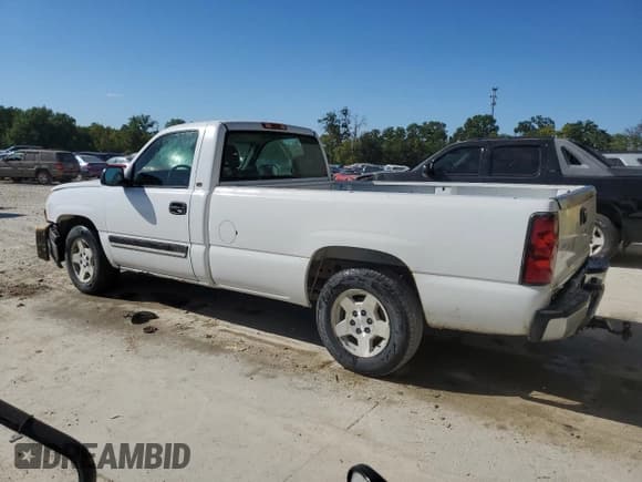✅ 2005 Chevrolet Silverado 1500 Work Truck • VIN: 1GCEC14Z05Z150138 • Лот: 70195914. Опубликован ранее на Copart с пробегом Не указан. Бесплатный доступ к архиву аукционных продаж из США и подробный отчёт об истории автомобиля на DreamBid. Изображение 2.