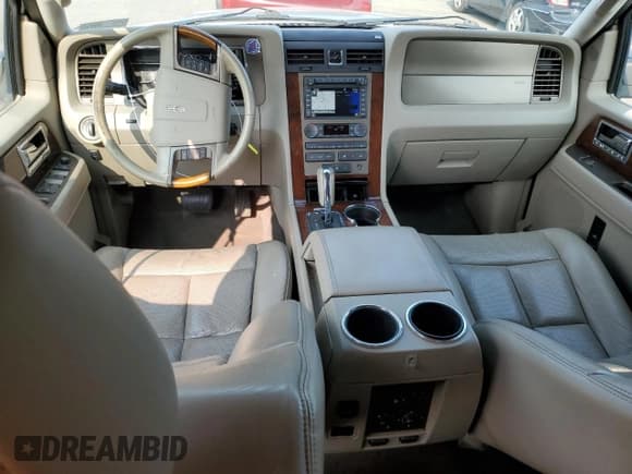 ✅ 2012 Lincoln Navigator • VIN: 5LMJJ2J59CEL08520 • Lot: 67774255. Listed on Copart with 134,181 mi. Free auction sales archive from the USA and detailed vehicle history report at DreamBid. Image 8.