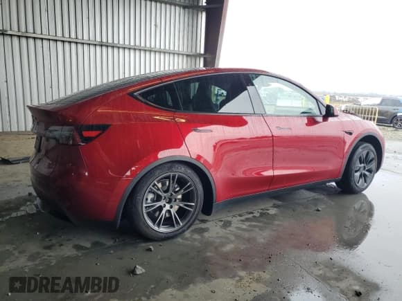 ✅ 2024 Tesla Model Y Long Range • VIN: 7SAYGAEE2RF153831 • Lot: 84552935. Listed on Copart with 29,832 mi. Free auction sales archive from the USA and detailed vehicle history report at DreamBid. Image 3.