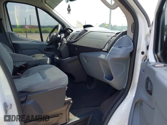 ✅ 2019 Ford Transit Passenger XL • VIN: 1FBZX2ZM7KKB24363 • Лот: 42704735. Опубликован ранее на IAAI с пробегом 165 396 миль. Бесплатный доступ к архиву аукционных продаж из США и подробный отчёт об истории автомобиля на DreamBid. Изображение 5.