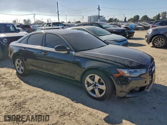 ✅ 2012 Audi A6 Premium Plus • VIN: WAUGGAFC8CN063482 • Lot: 92764915. Wystawiony na Copart z przebiegiem 176 429 mil. Bezpłatny archiwum sprzedaży aukcyjnych z USA i szczegółowy raport historii pojazdu na DreamBid. Zdjęcie 4.