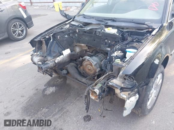 ✅ 2005 Volkswagen Passat GLS • VIN: WVWAE63B65E032189 • Lot: 42354181. Listed on IAAI with Not provided. Free auction sales archive from the USA and detailed vehicle history report at DreamBid. Image 6.