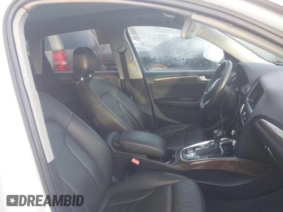 ✅ 2014 Audi Q5 Premium Plus • VIN: WA1LFAFP1EA030917 • Lot: 43901765. Wystawiony na IAAI z przebiegiem 167 306 mil. Bezpłatny archiwum sprzedaży aukcyjnych z USA i szczegółowy raport historii pojazdu na DreamBid. Zdjęcie 5.