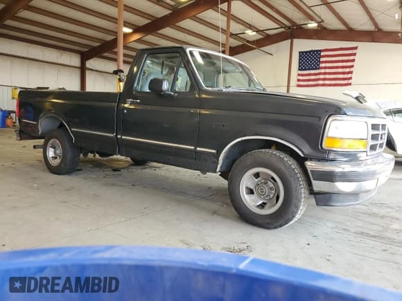✅ 1995 Ford F-150 • VIN: 1FTEF15N0SNB67494 • Lot: 71704725. Wystawiony na Copart z przebiegiem 163 148 mil. Bezpłatny archiwum sprzedaży aukcyjnych z USA i szczegółowy raport historii pojazdu na DreamBid. Zdjęcie 4.