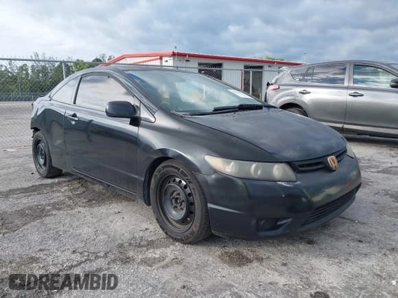 ✅ 2008 Honda Civic LX • VIN: 2HGFG12678H572270 • Lot: 43562476. Wystawiony na IAAI z przebiegiem 117 645 mil. Bezpłatny archiwum sprzedaży aukcyjnych z USA i szczegółowy raport historii pojazdu na DreamBid. Zdjęcie 1.