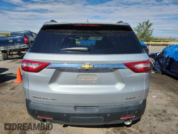✅ 2021 Chevrolet Traverse LT Cloth • VIN: 1GNEVGKW3MJ257761 • Lot: 81680645. Listed on Copart with 18,788 mi. Free auction sales archive from the USA and detailed vehicle history report at DreamBid. Image 6.