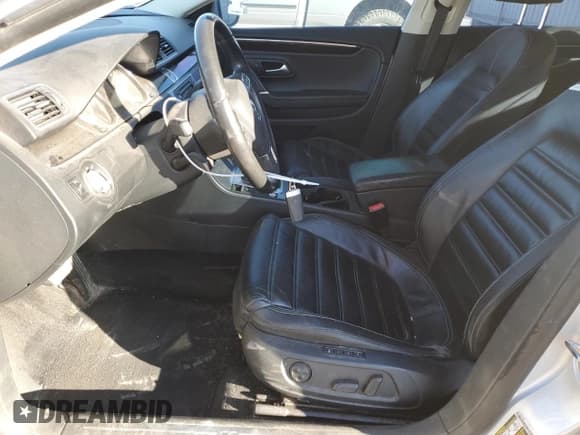 ✅ 2014 Volkswagen CC Executive • VIN: WVWRN7AN6EE524274 • Lot: 88057495. Listed on Copart with 112,058 mi. Free auction sales archive from the USA and detailed vehicle history report at DreamBid. Image 7.