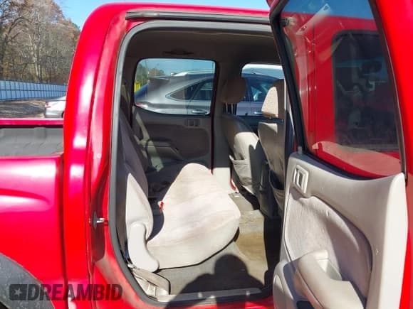 ✅ 2001 Toyota Tacoma PreRunner • VIN: 5TEGN92N21Z772434 • Lot: 43725357. Listed on IAAI with 344,649 mi. Free auction sales archive from the USA and detailed vehicle history report at DreamBid. Image 8.