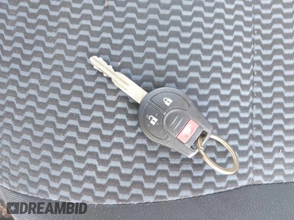 ✅ 2014 Nissan Note S Plus • VIN: 3N1CE2CP8EL354963 • Lot: 43109803. Wystawiony na IAAI z przebiegiem 74 581 mil. Bezpłatny archiwum sprzedaży aukcyjnych z USA i szczegółowy raport historii pojazdu na DreamBid. Zdjęcie 11.